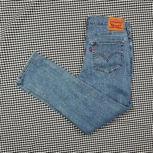 Levi's Light Wash Boyfriend Slim Fit Women's Jeans Size 27